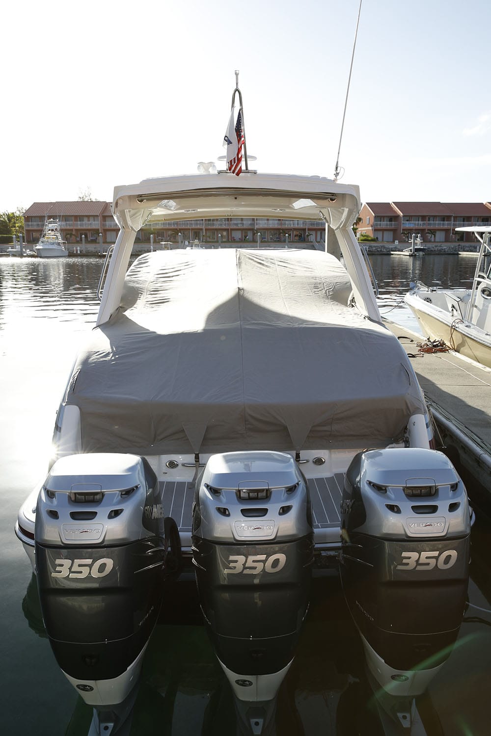 yacht dealer - 350 motor