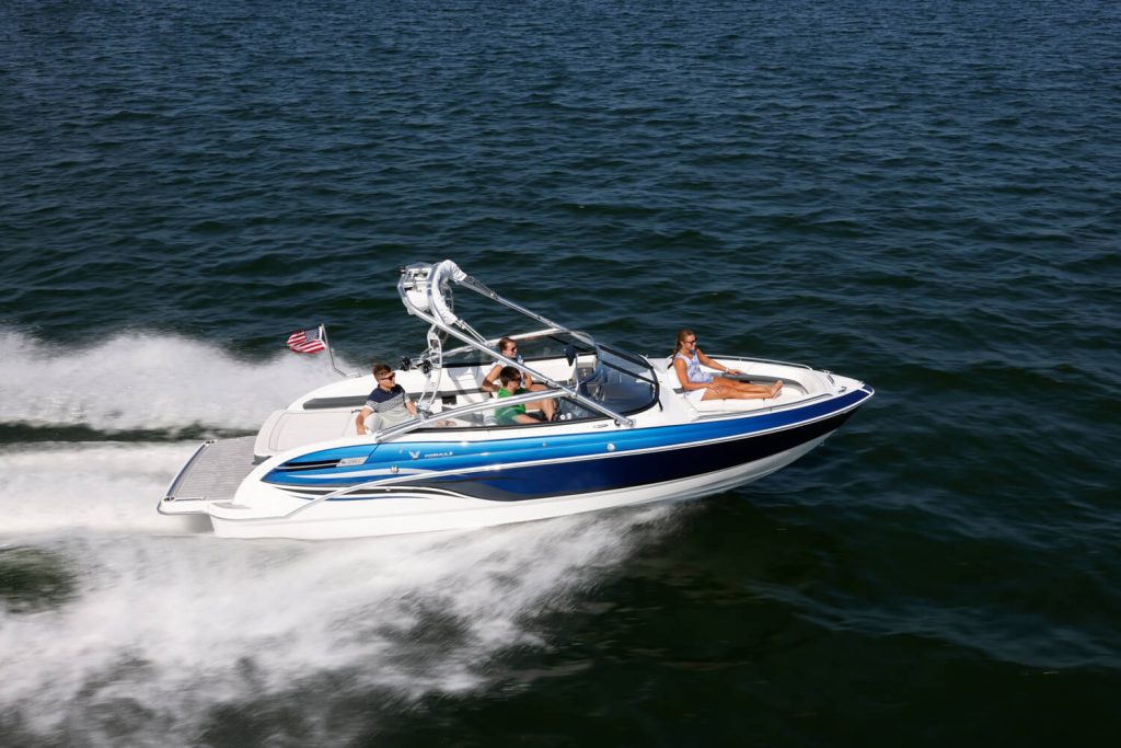 Formula 240 Bowrider | 24 ft Runabout Boat | Learn More