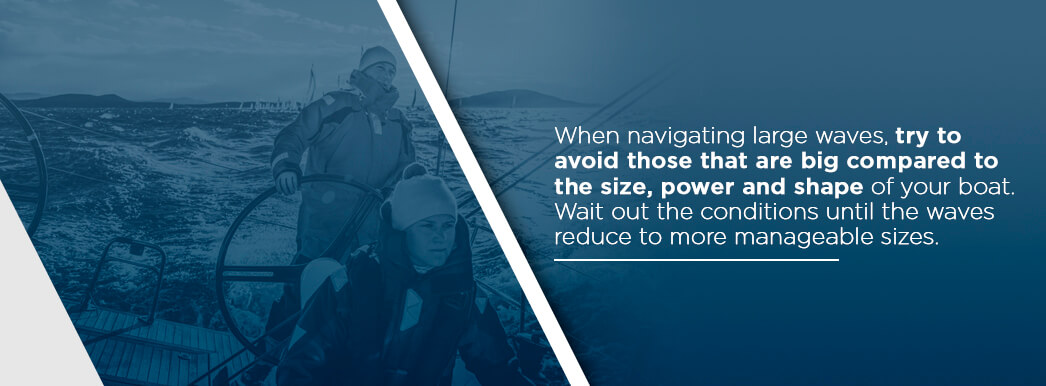 4 How To Navigate Large Waves In A Boat 1