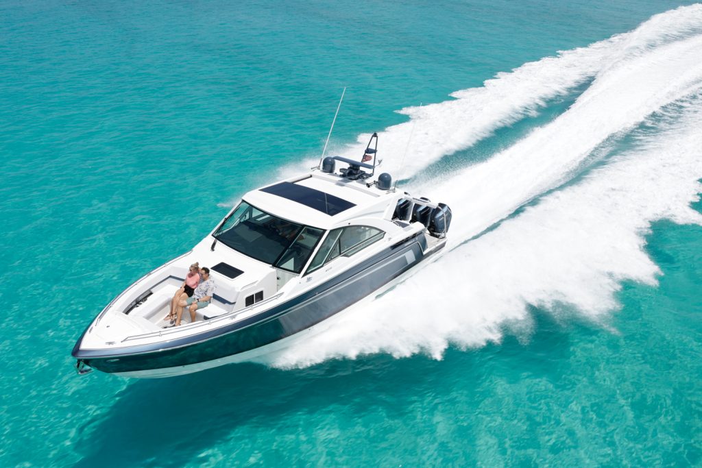 Formula 400 Super Sport Crossover | 40 ft Boat w/ Open Bow
