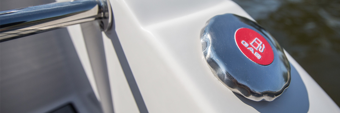 Summer Boat Maintenance: Keeping Your Performance Boat in Peak Condition